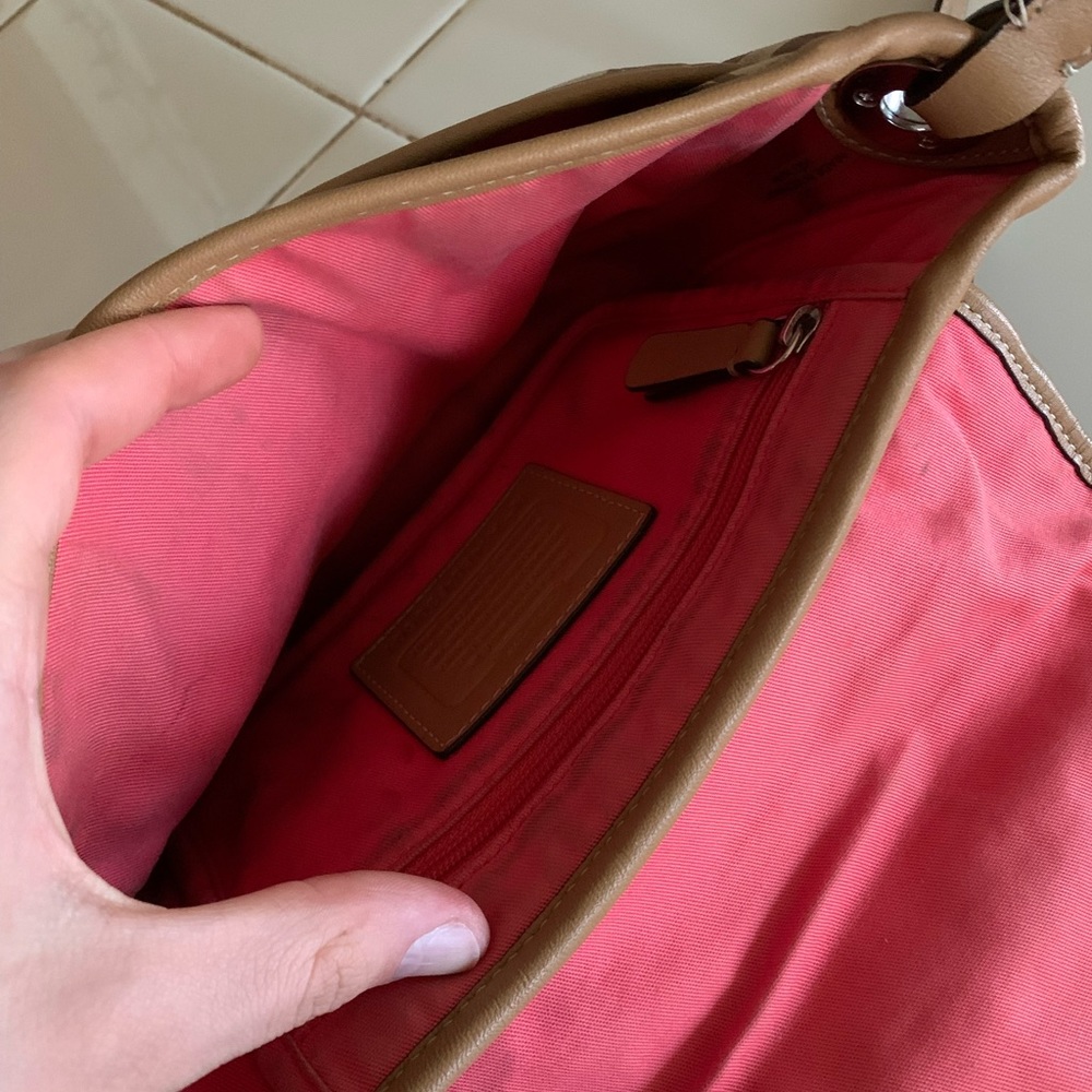 Coach Authentic Crossbody Shoulder Ripped! - Picture 5 of 12